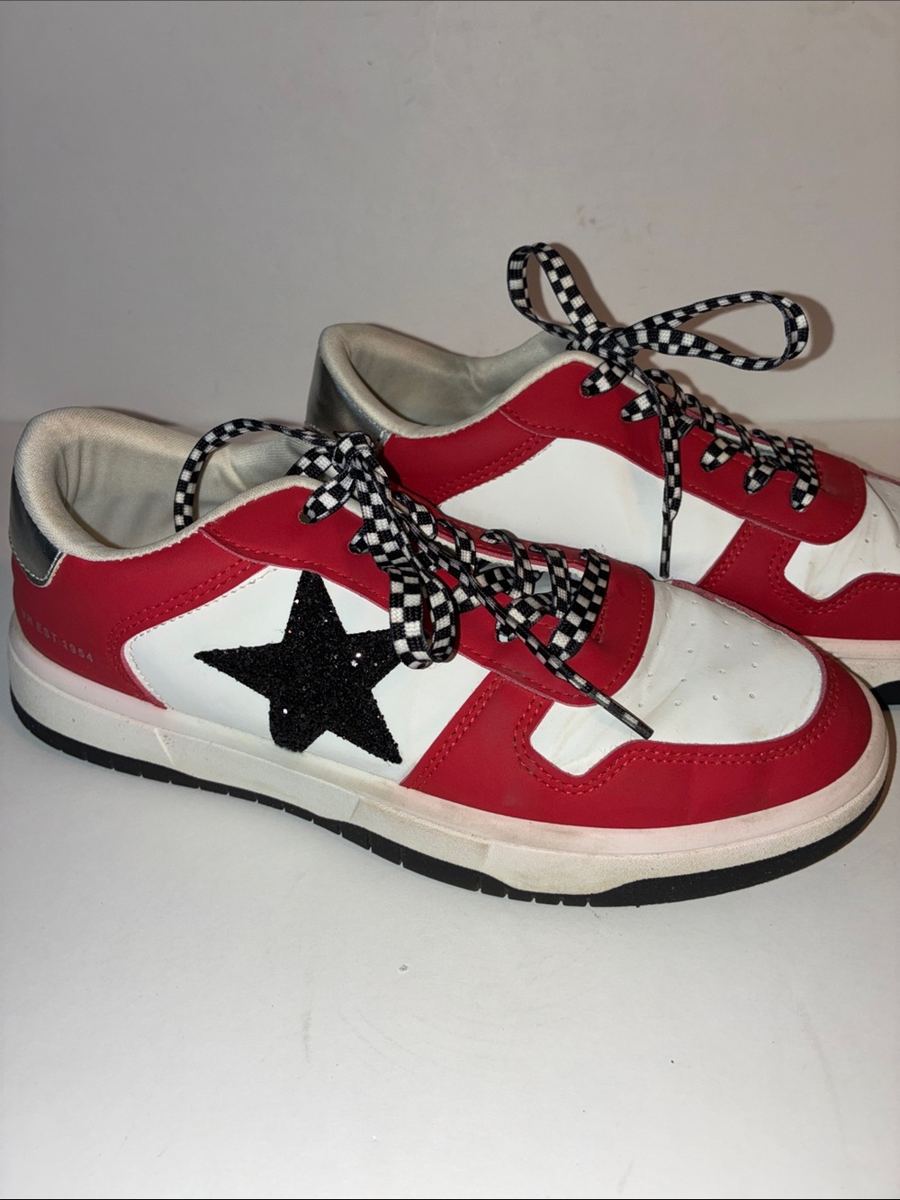Vintage Havana, Women’s 8.5 Sneakers, Red, White, Black Star
